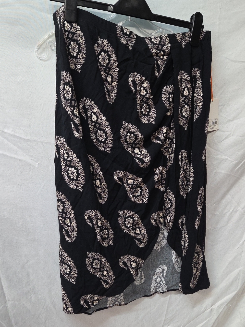 Knox Rose Black Midi Skirt with Cream Paisley Print Large